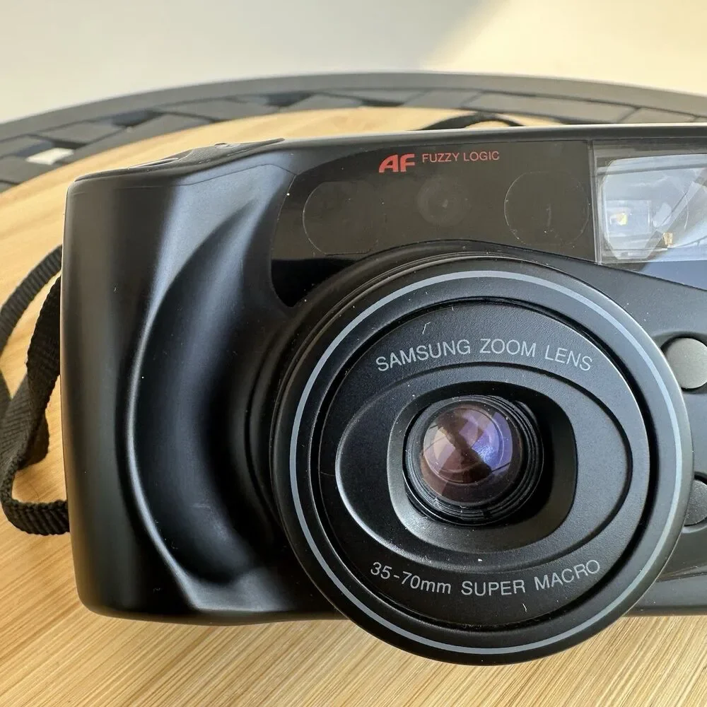 Samsung AF Zoom 777i 35mm Film Point And Shoot Camera Black Untested